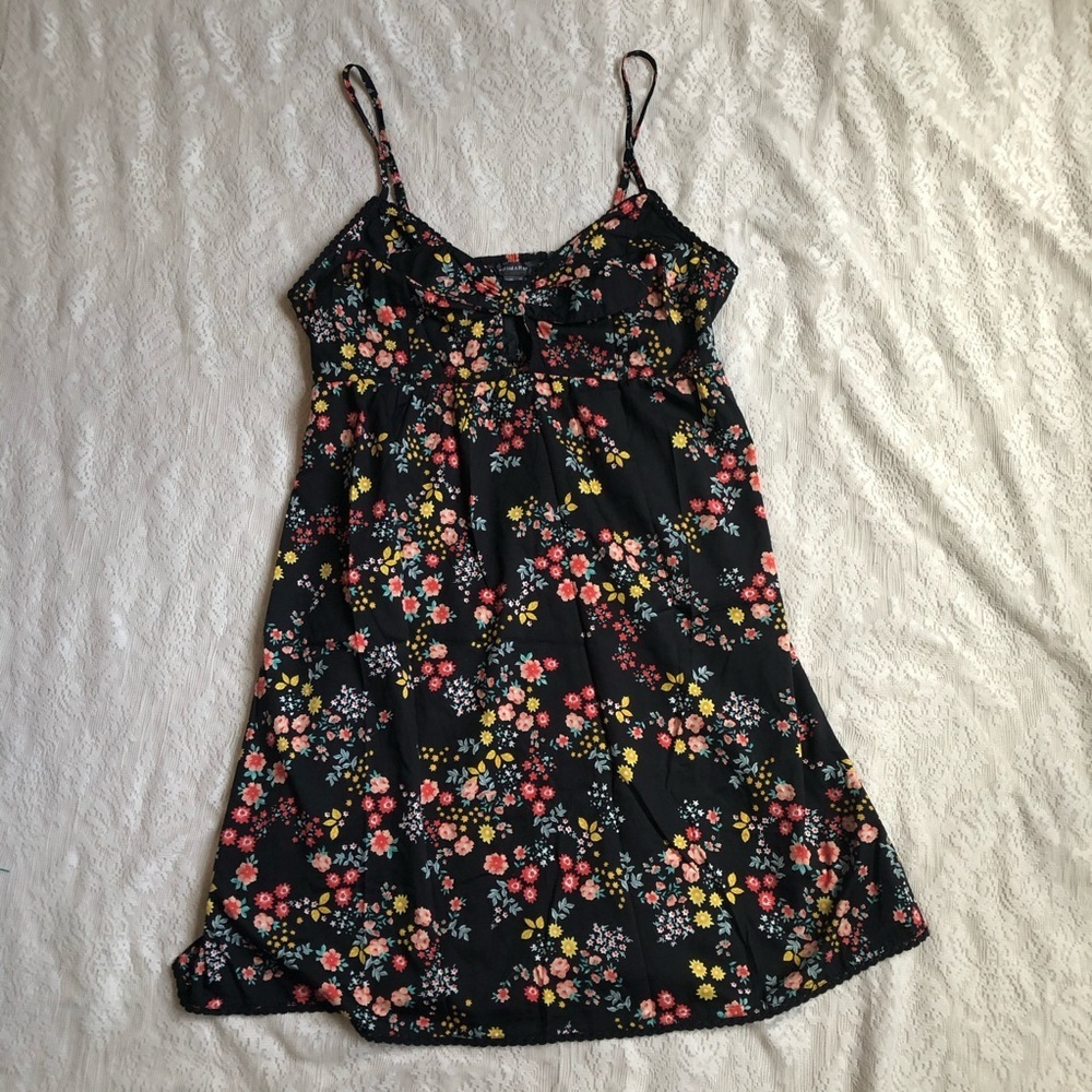 Primark floral spaghetti strap keyhole bow…
